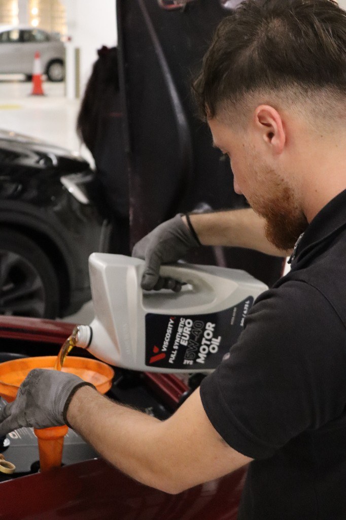 Mobile Oil & Filter Change